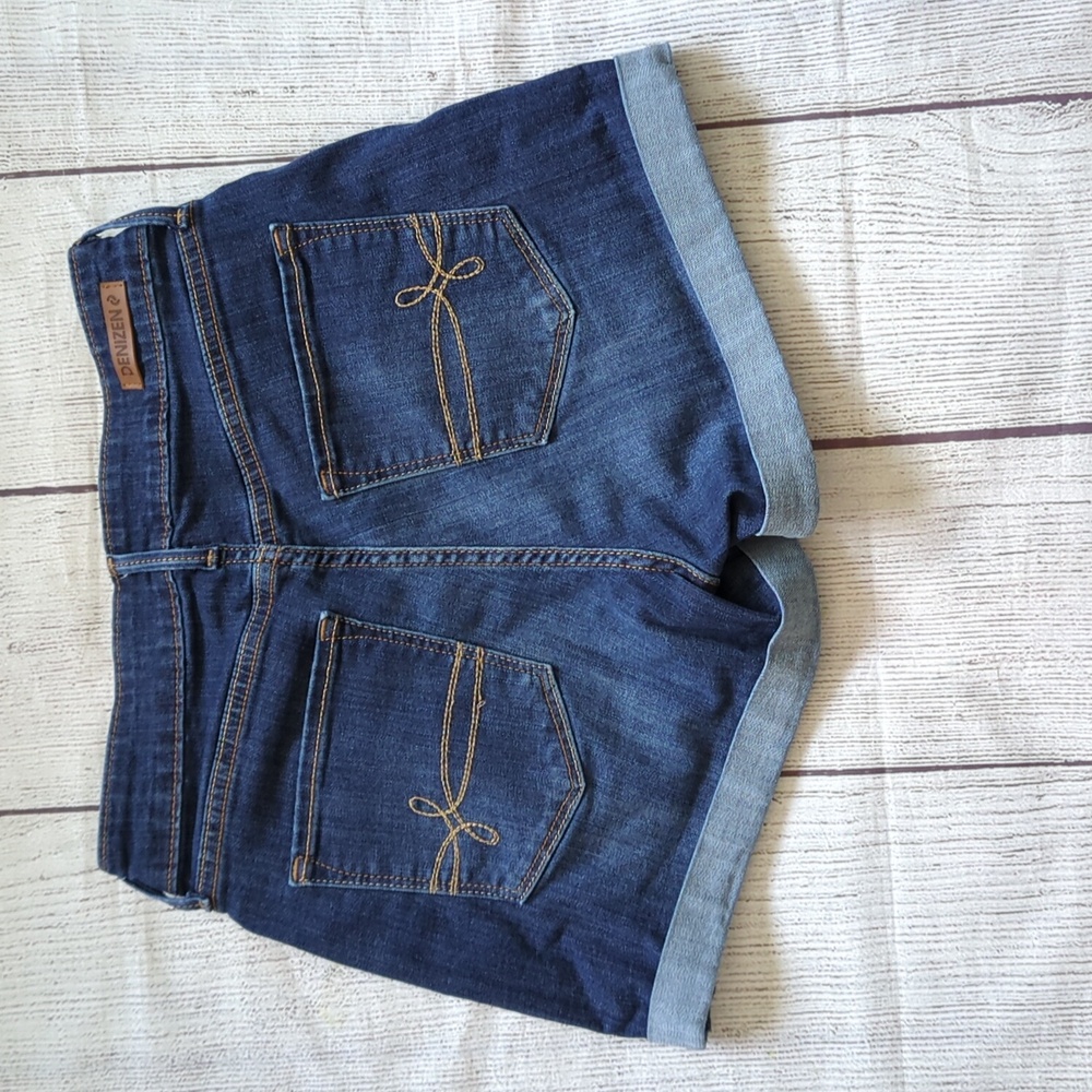 Denizen By Levi's High Rise Shorts - Picture 2 of 5